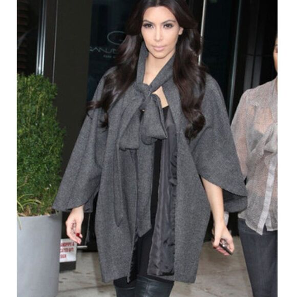 NWT! Cameo no escape cape. Wool blend - Picture 3 of 12